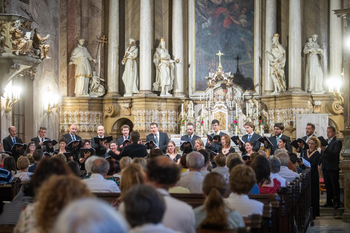 Harmonia Albensis - az Ars Oratoria Kamarakórus koncertje a Szent Imre templomban