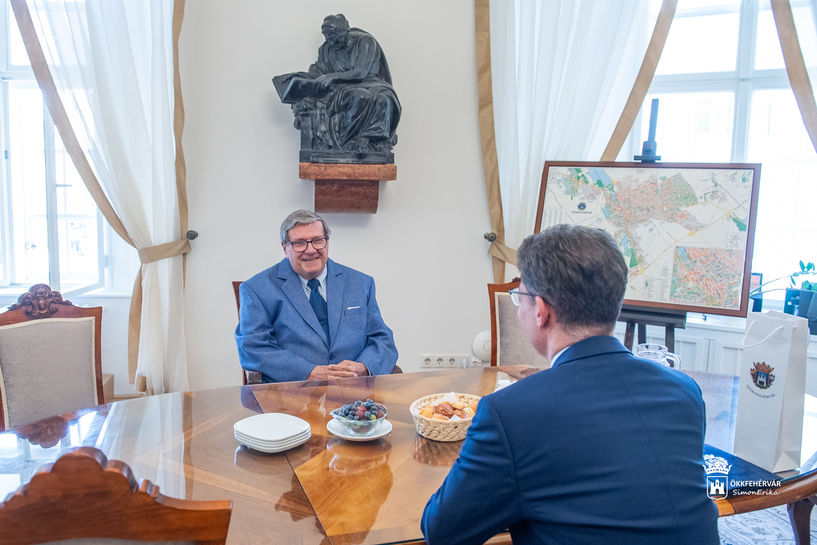 Polgármesteri Elismerő Emlékérem Dr. Mihályi Gyulának