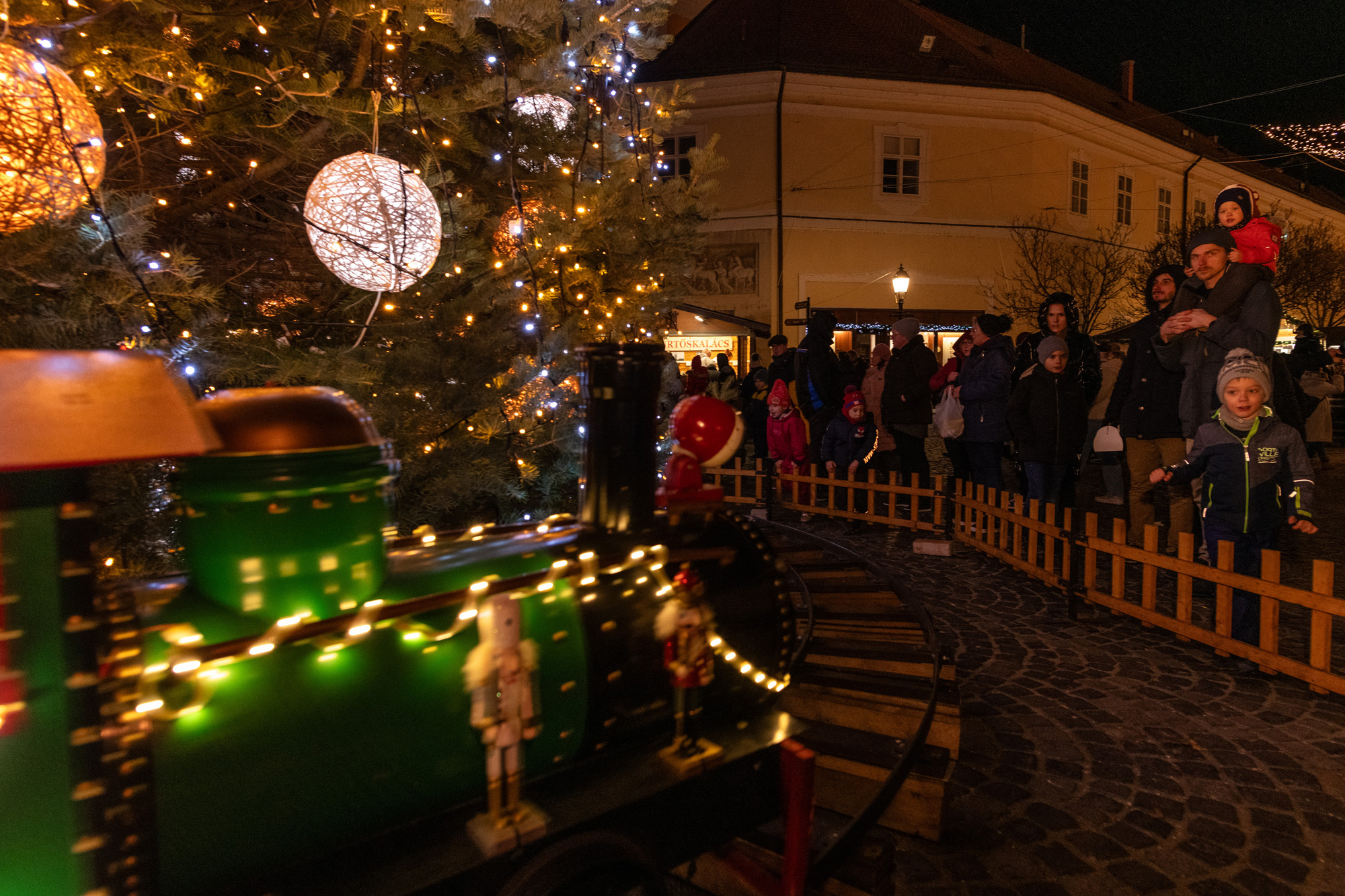 Advent harmadik vasárnapja Székesfehérvár belvárosában