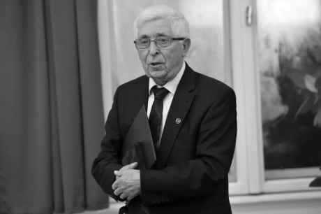 In memoriam Román Károly