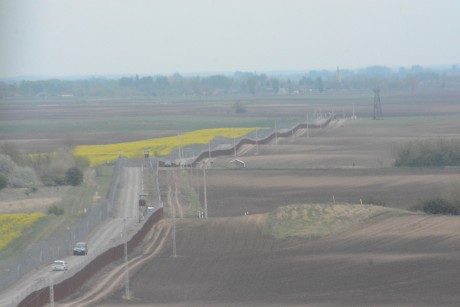 Köszönet a határvédelemért - polgármesteri látogatás a déli határon