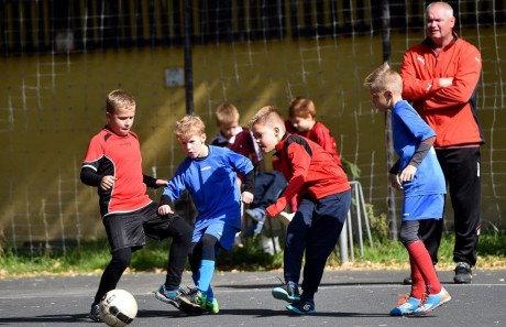 VII. LISZI-Focikupa vasárnap a Köfém lakótelepi műfüves pályán