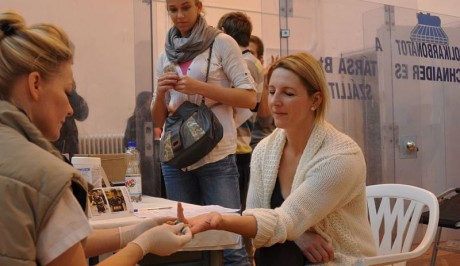 A FEZEN helyett a Fehér Palotában és az Alba Plazában lesznek a hétvégi véradások