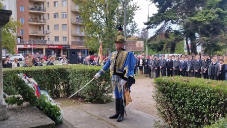 A fehérvári vértanúk emlékoszlopánál tisztelegtek a nemzeti gyásznapon