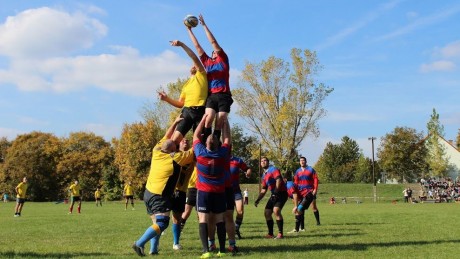 Utánpótlás régiós rugby tornán találkoztak Fehérváron a kezdő játékosok