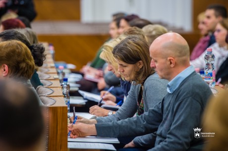 Jegyzők és helyetteseik vettek részt az országgyűlési választással kapcsolatos képzésen