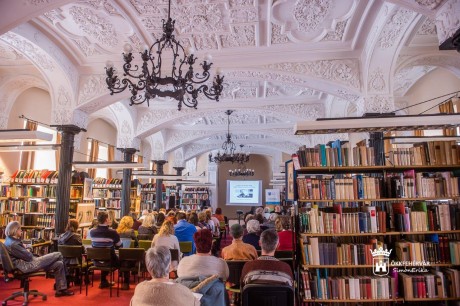 A hely, ahol élünk - helytörténeti konferencia a Vörösmarty Könyvtárban