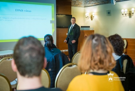 Hiteles információk a HPV-ről szülőknek, tanároknak és védőnőknek