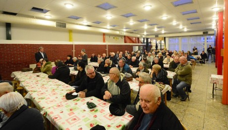 Járdafelújítások, park és parkolóépítések - lakossági fórum a Palotavárosban