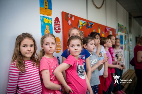 Tánccal, festményekkel és irodalommal kezdődött a Humán hét a Hétvezérben