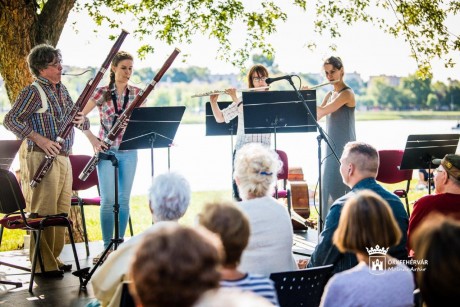 Tóparti szimfonikus piknik Mozarttal és vadkacsákkal