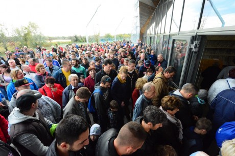 Felzúgott a „Hajrá, Vidi!” - ezernél is többen voltak vasárnap a Sóstói Stadionban