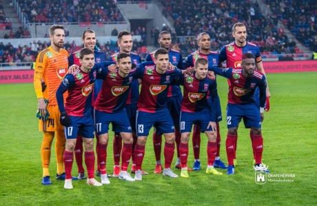 Juhász Roland fejese döntött, győzött a Vidi az új stadion első bajnoki meccsén!