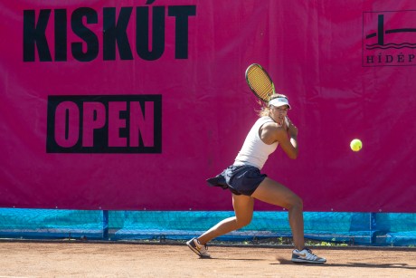 Bosnyák siker egyesben a Kiskút Tenisz Klub női nemzetközi tornáján
