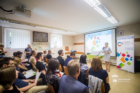 Fehérvárra érkezett a Digitális Immunerősítő Program roadshow-ja