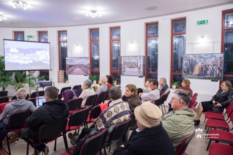 A Nyitrai úti Közösségi Házban vetítették a Szent István emlékek Rómában című filmet