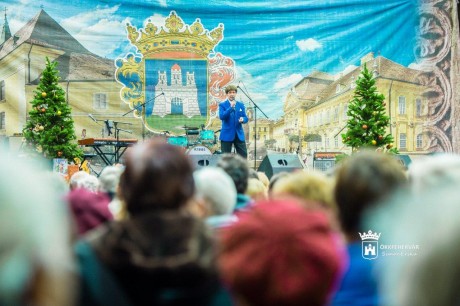 Poór Péter és a Székesfehérvári Balett Színház lépett fel a Nyugdíjasok Karácsonyán