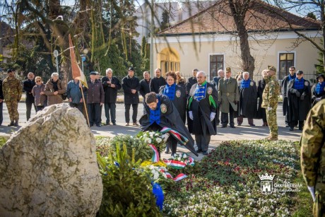 A kommunista diktatúrák áldozataira emlékeztek az Ötvenhatosok terén