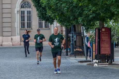 Honvédelmi Országfutással tisztelegtek a katonák Székesfehérváron is