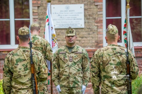 Szent István bakáira emlékeztek az egykori laktanyánál