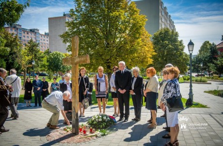 Temetésével egyidőben búcsúztak Fehérvár tiszteletbeli polgárától, Janusz Wójciktól