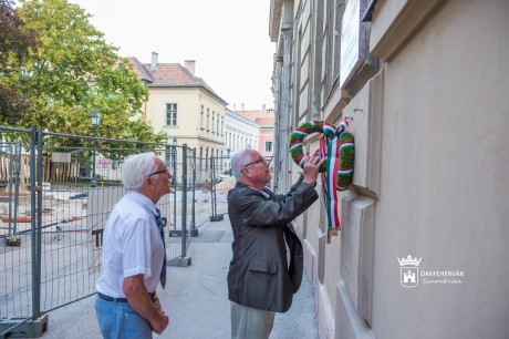 Az orvosképzés legendás alakjára, Prof. Dr. Romhányi Györgyre emlékeztek