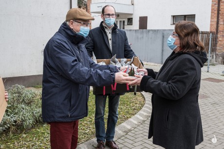 Ajándékok a Vörösmarty Színház Manógyárából