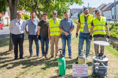 Bio-szúnyoggyérítés - tesztkezelést végzett a Lokimíca az Erzsébet úti kanálisban