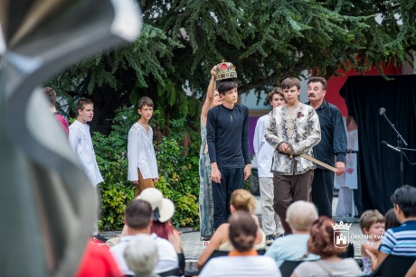 Magyarok tündöklő csillaga - Szent István király előtt tisztelegtek