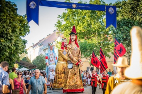 Királyok a Belvárosban -  II. András és gyermekei érkeznek szombaton