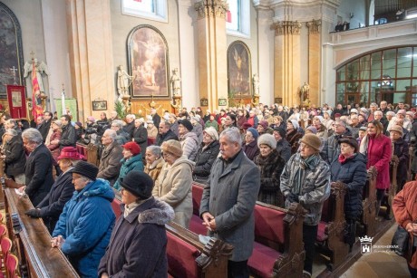 Fogadalmi emlékmise és templomölelés a Szent Sebestyén-templomban