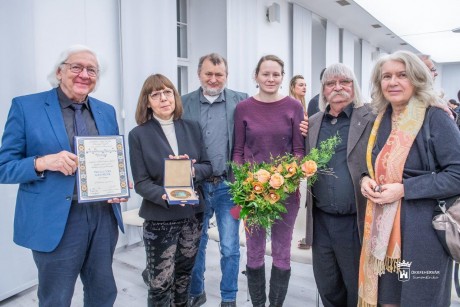 A Székesfehérvári Művészek Társaságát díjazták A magyar kultúra napján