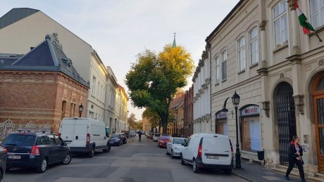 A belvárosi parkolásról és a hatósági ellenőrzésekről szerveznek lakossági fórumot a Városházán