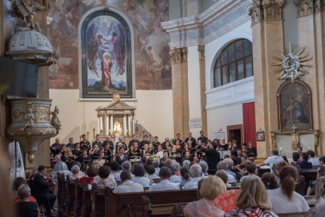 Angolszász kóruszenével kezdődik az idei Harmonia Albensis