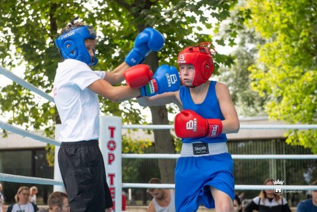 Történelmi korok, fegyverek és forgatóik, valamint sportágak bemutatkozása Gorsiumban