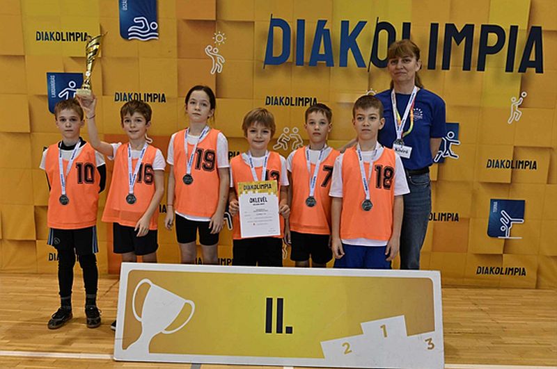 Dobogós lett a Kodály és a Hétvezér floorball csapata is a Diákolimpia döntőjében