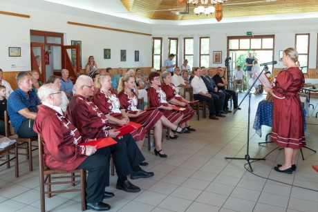 Az új kenyér ünnepe Kisfaludon - Szent István nézz mennyből le, a szép magyar népedre!