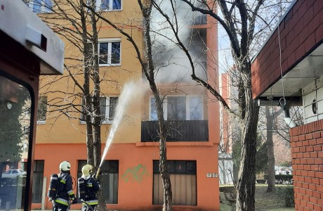 Hét és fél órán át oltották a fehérvári lakást - idén már 171 lakás gyulladt ki Fejérben