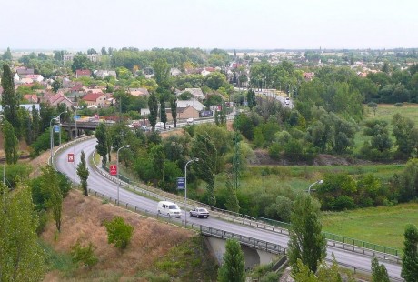 Október 19-én, szombaton délelőtt két órára lezárják a Balatoni úti felüljárót