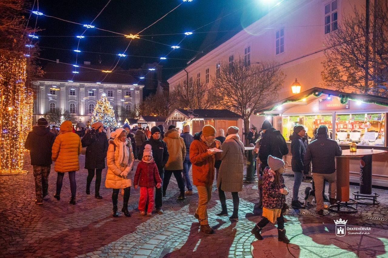 November 4-ig jelentkezhetnek a kereskedők és vendéglátósok az idei adventi vásárra