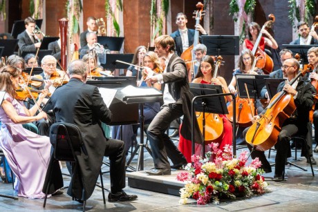 „Örüljetek az életnek!” - Újévi koncert az Alba Regia Szimfonikus Zenekarral